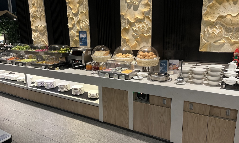 ベトナム航空ロータスラウンジホーチミン空港-食べ物